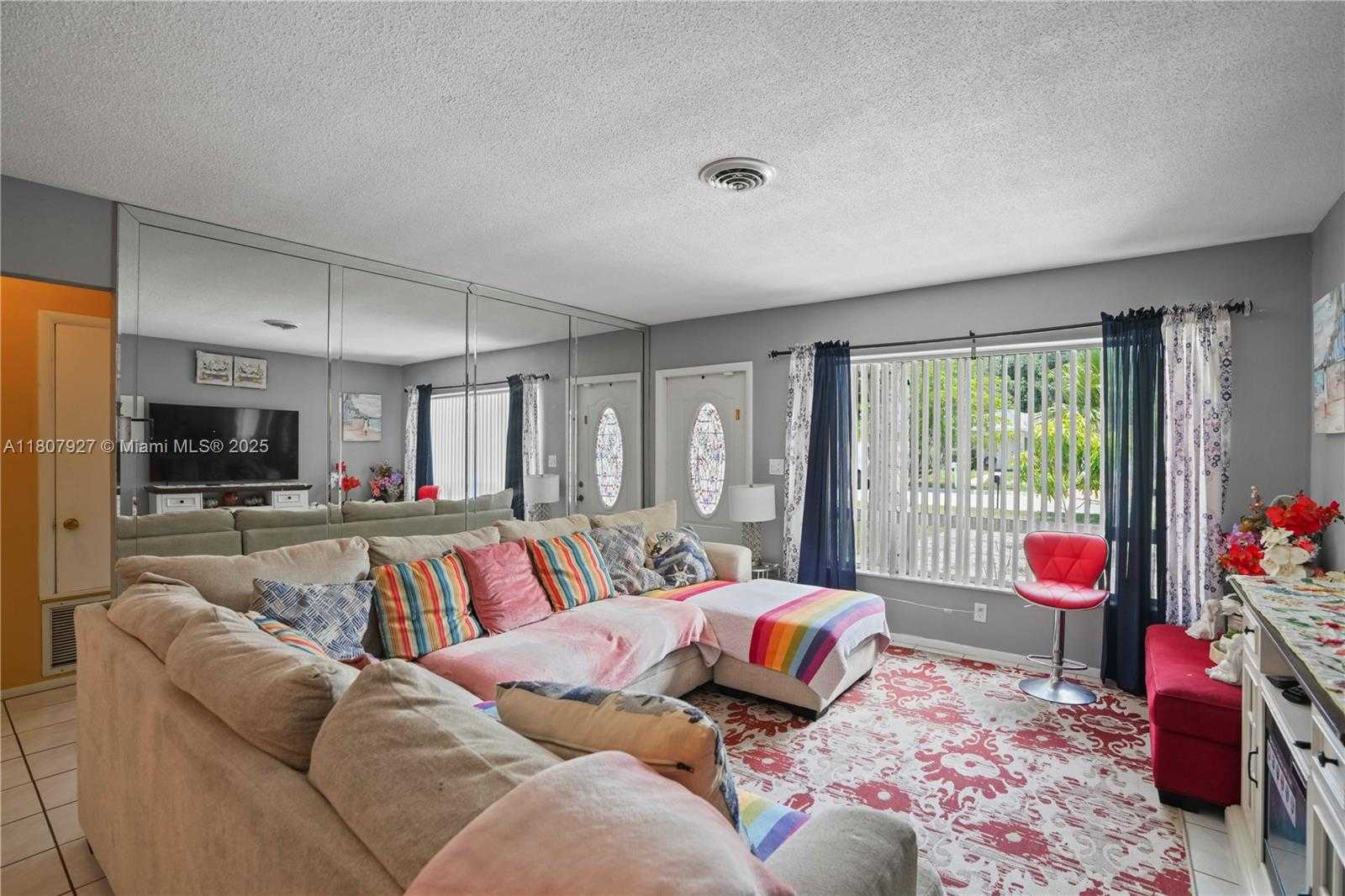 Small Image of 5390 SOUTH WEST 10TH CT, Margate Number 7