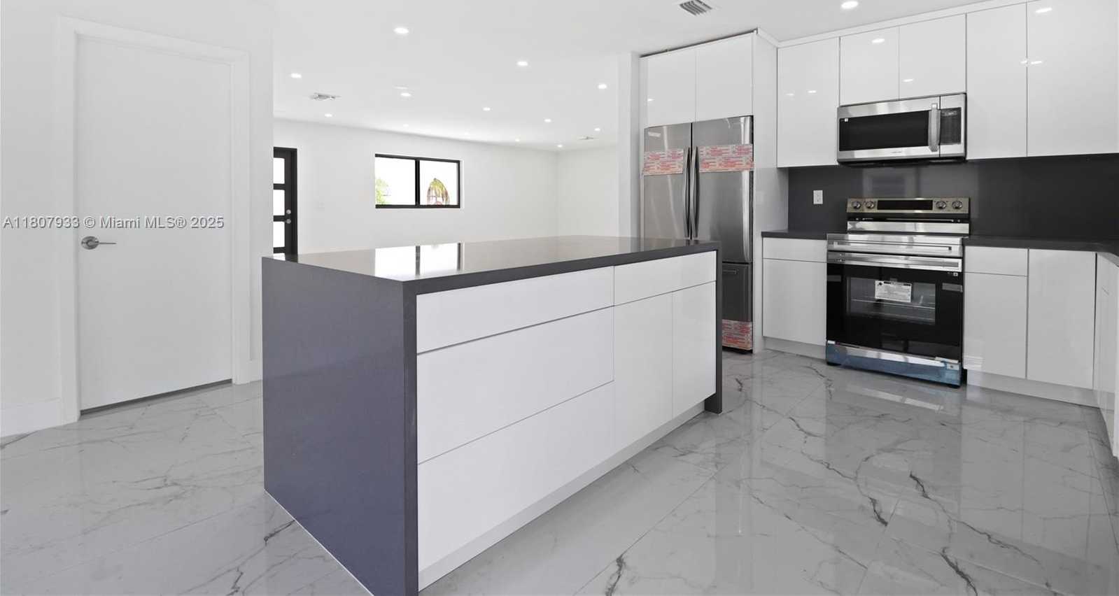Small Image of 9320 SOUTH WEST 167TH ST, Palmetto Bay Number 4