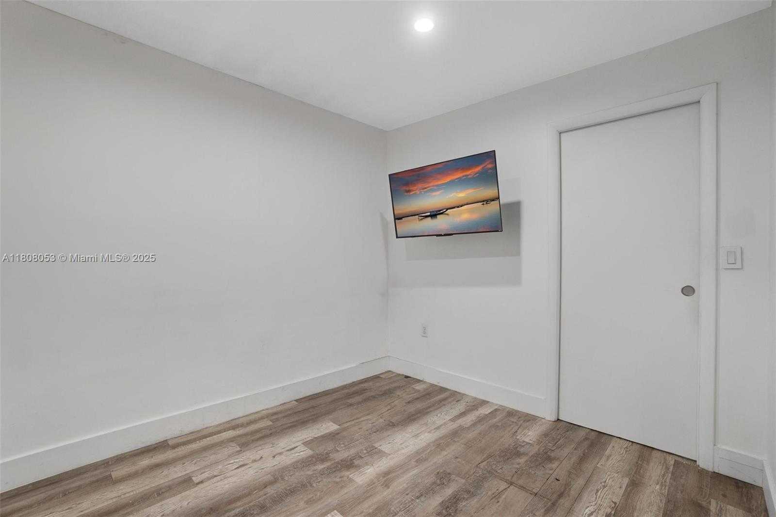 Small Image of 3200 WEST 7TH AVE, Hialeah Number 22