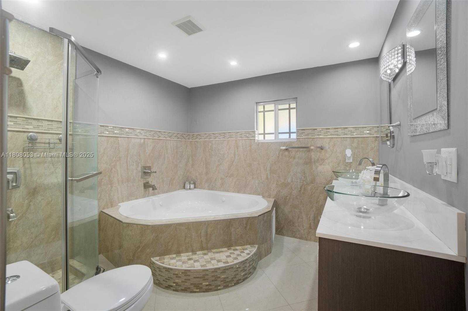 Small Image of 3200 WEST 7TH AVE, Hialeah Number 29
