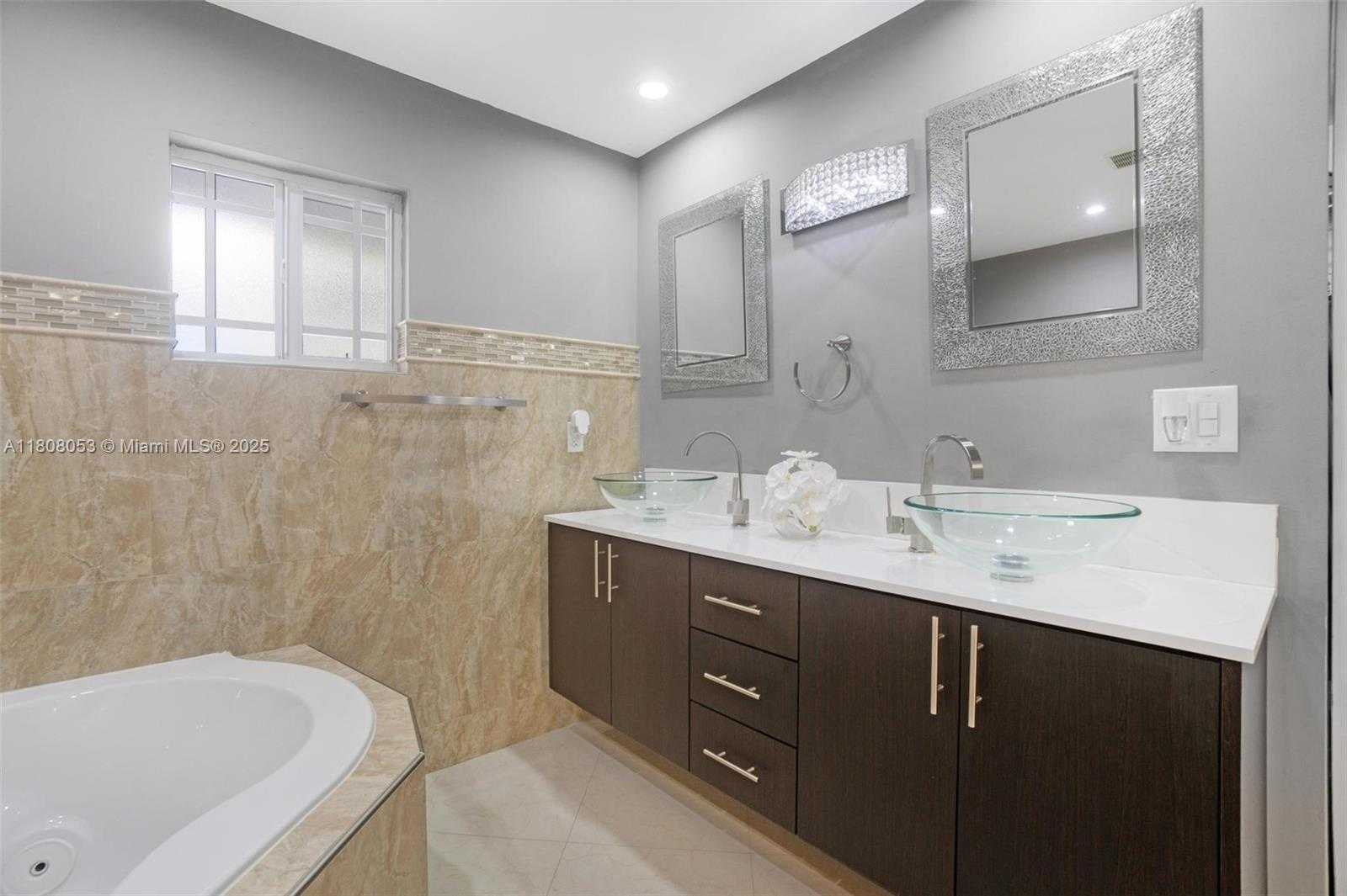Small Image of 3200 WEST 7TH AVE, Hialeah Number 30