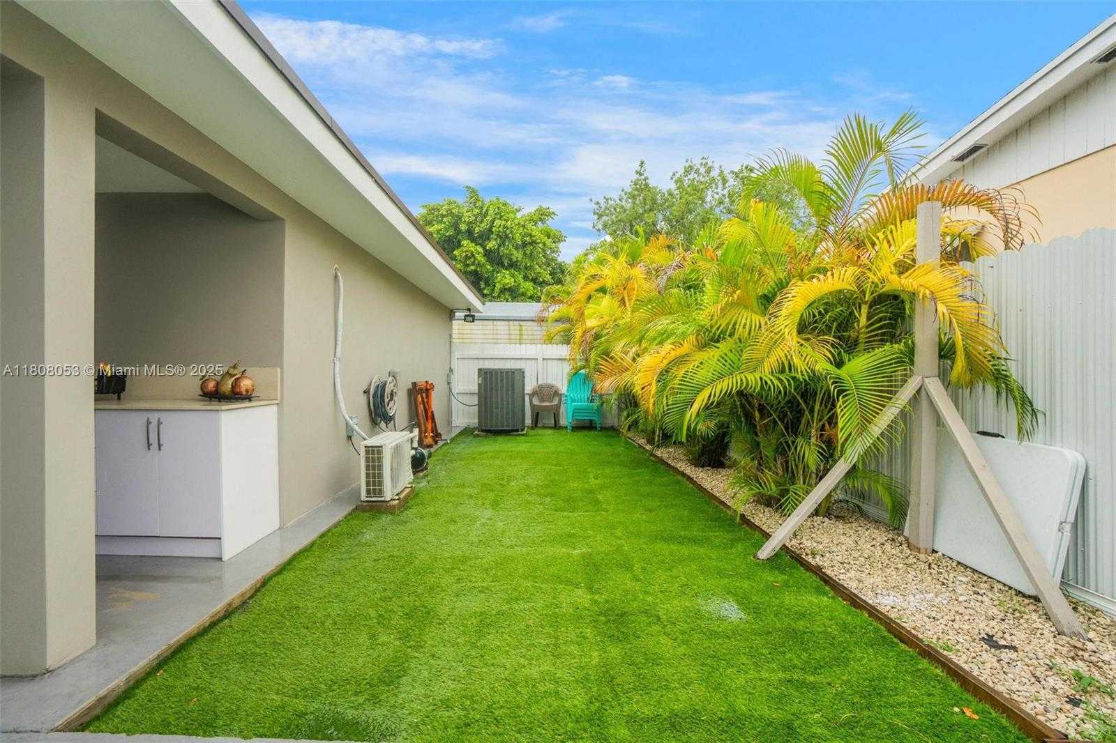 Small Image of 3200 WEST 7TH AVE, Hialeah Number 40