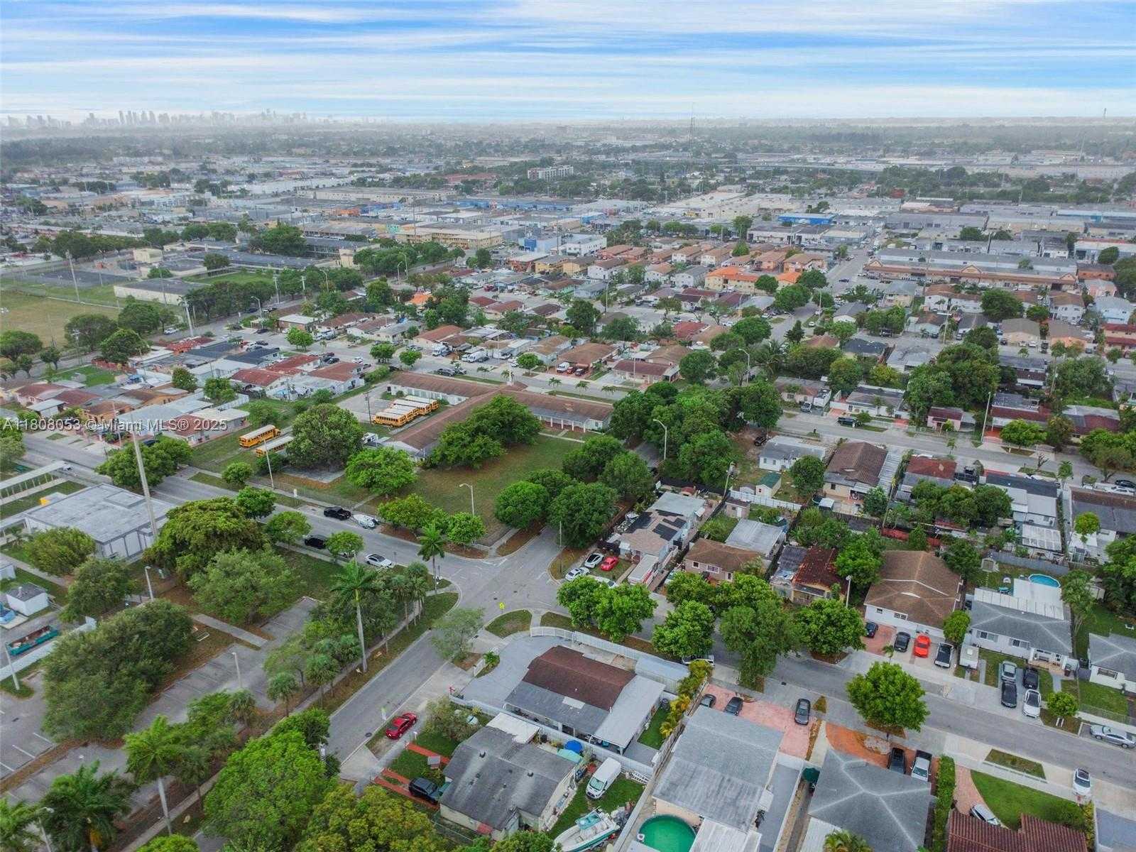 Small Image of 3200 WEST 7TH AVE, Hialeah Number 49
