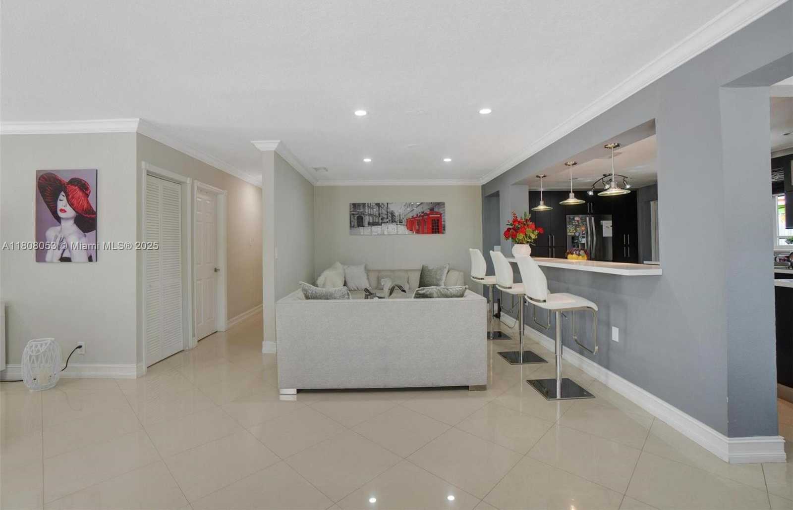 Small Image of 3200 WEST 7TH AVE, Hialeah Number 6