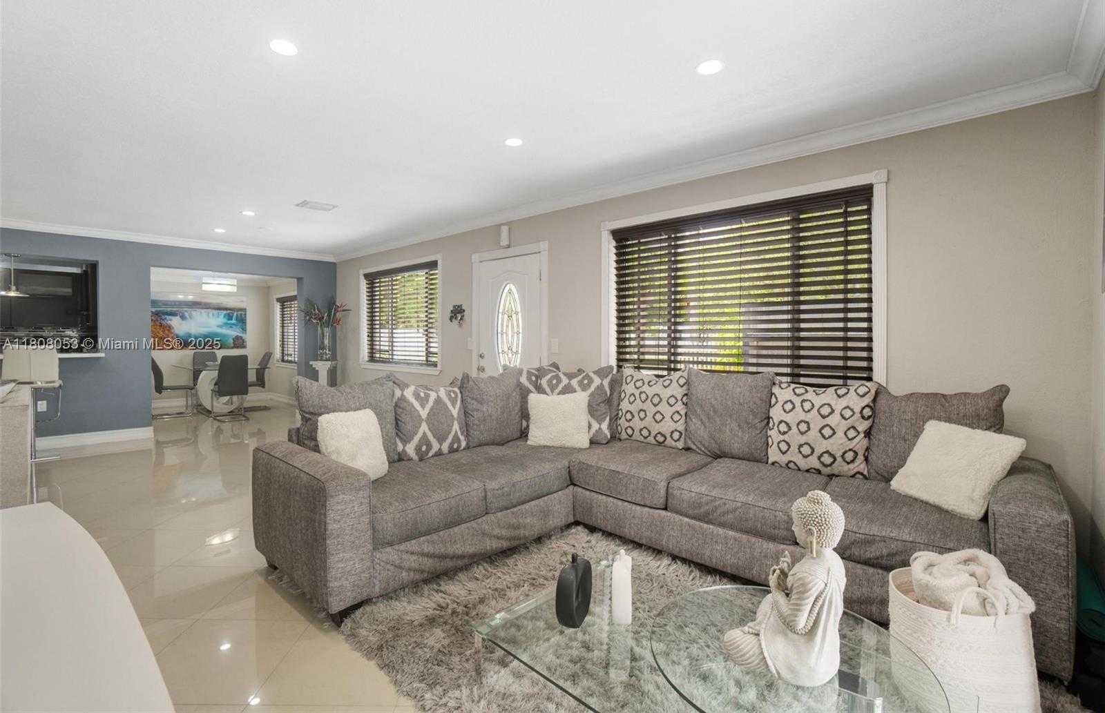 Small Image of 3200 WEST 7TH AVE, Hialeah Number 9