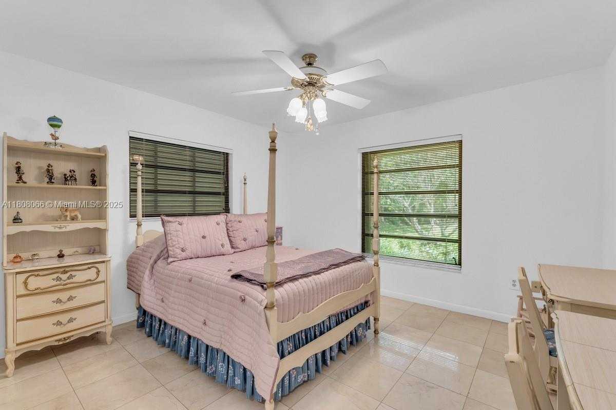 Small Image of 5990 SOUTH WEST 135TH TER, Pinecrest Number 20