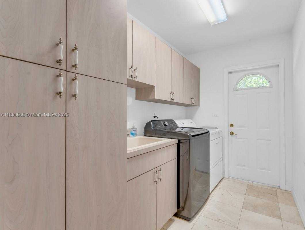 Small Image of 5990 SOUTH WEST 135TH TER, Pinecrest Number 27