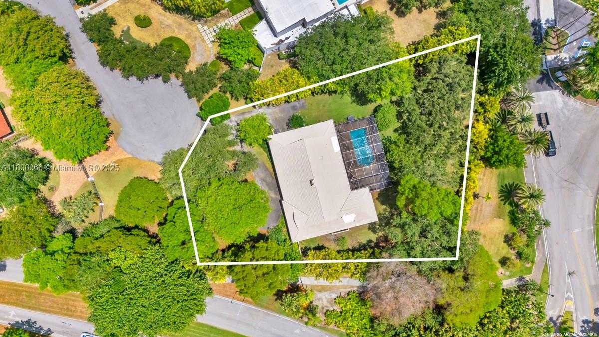 Small Image of 5990 SOUTH WEST 135TH TER, Pinecrest Number 34