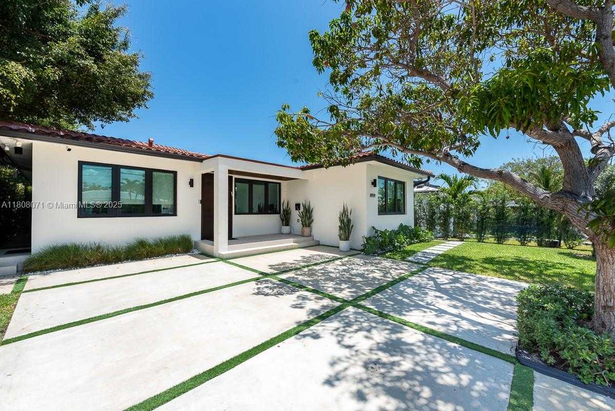 Small Image of 8959 ABBOTT AVE, Surfside Number 2