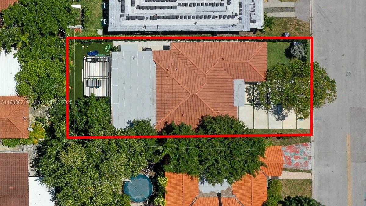 Small Image of 8959 ABBOTT AVE, Surfside Number 25