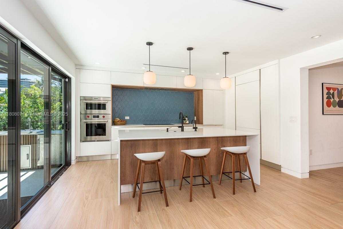 Small Image of 8959 ABBOTT AVE, Surfside Number 4