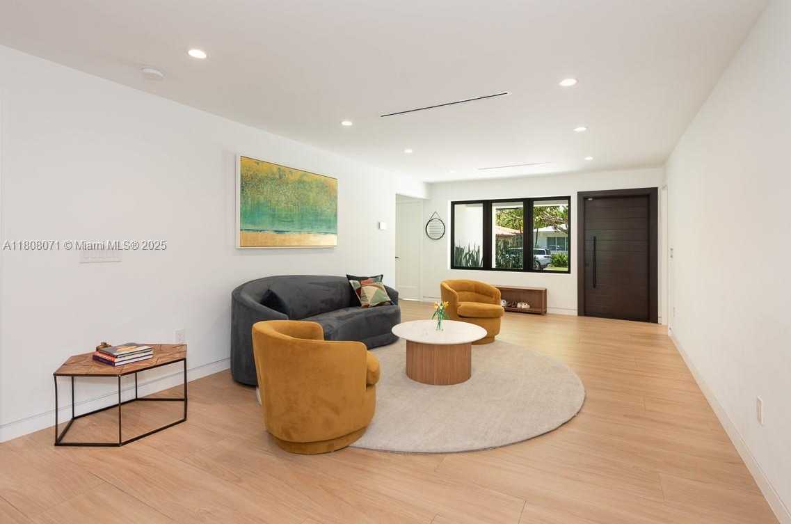 Small Image of 8959 ABBOTT AVE, Surfside Number 7