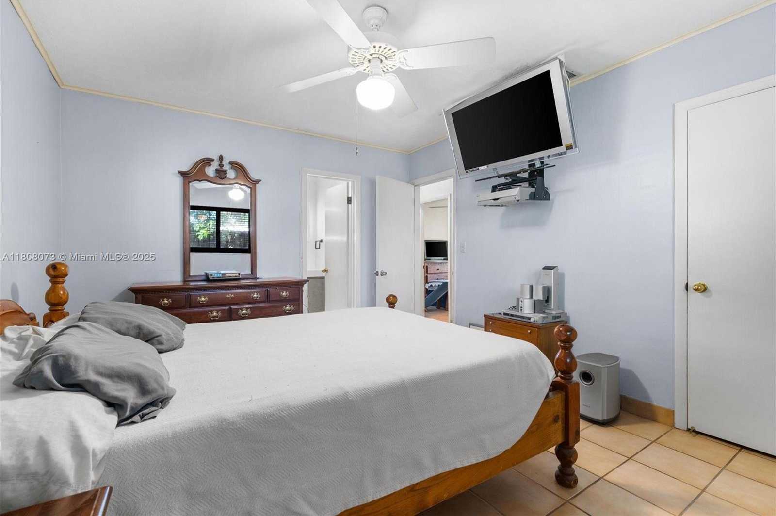 Small Image of 9155 SOUTH WEST 179TH ST, Palmetto Bay Number 17