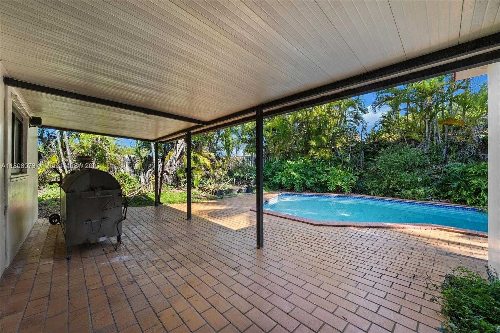 Small Image of 9155 SOUTH WEST 179TH ST, Palmetto Bay Number 3