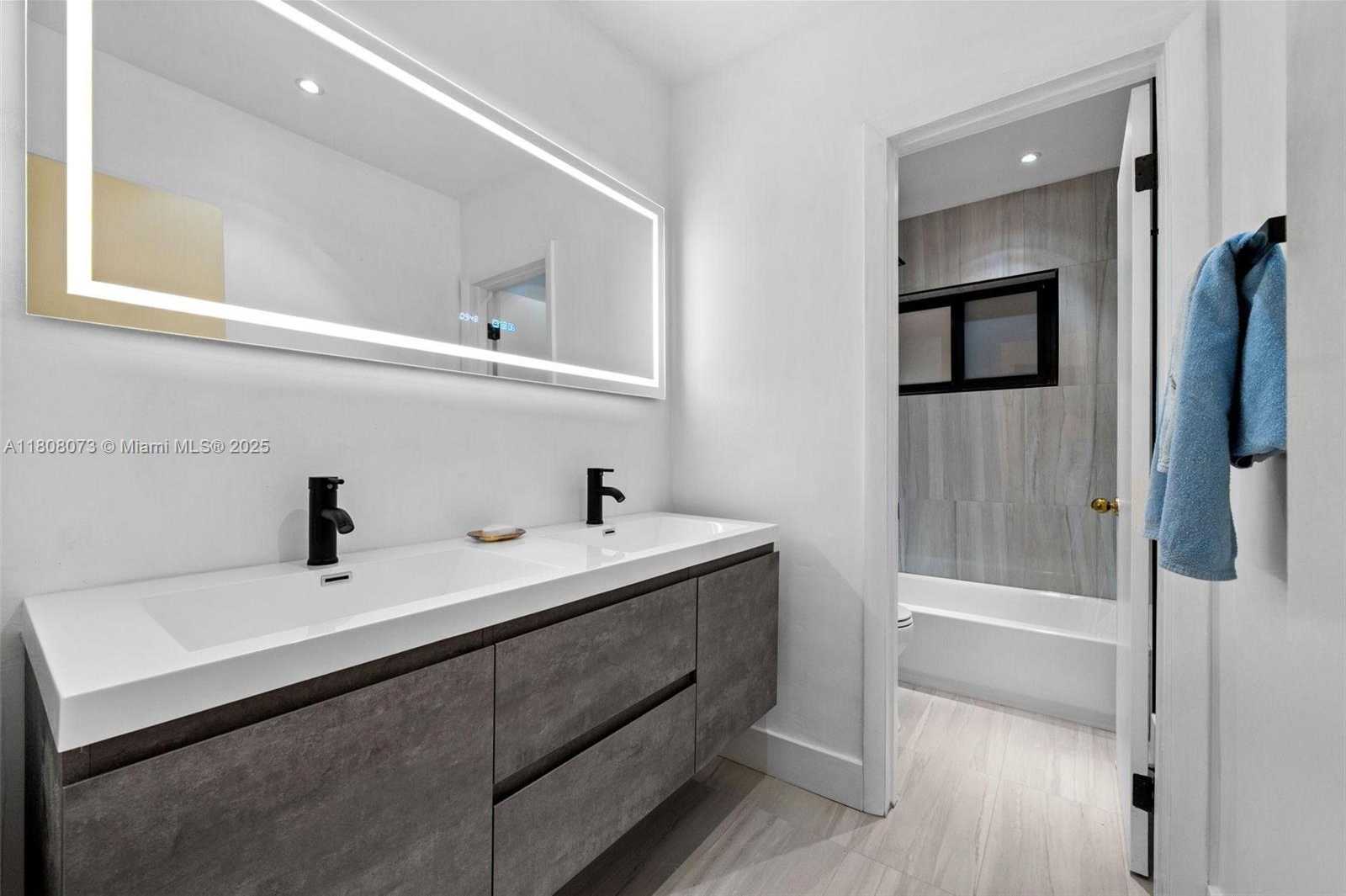 Small Image of 9155 SOUTH WEST 179TH ST, Palmetto Bay Number 9