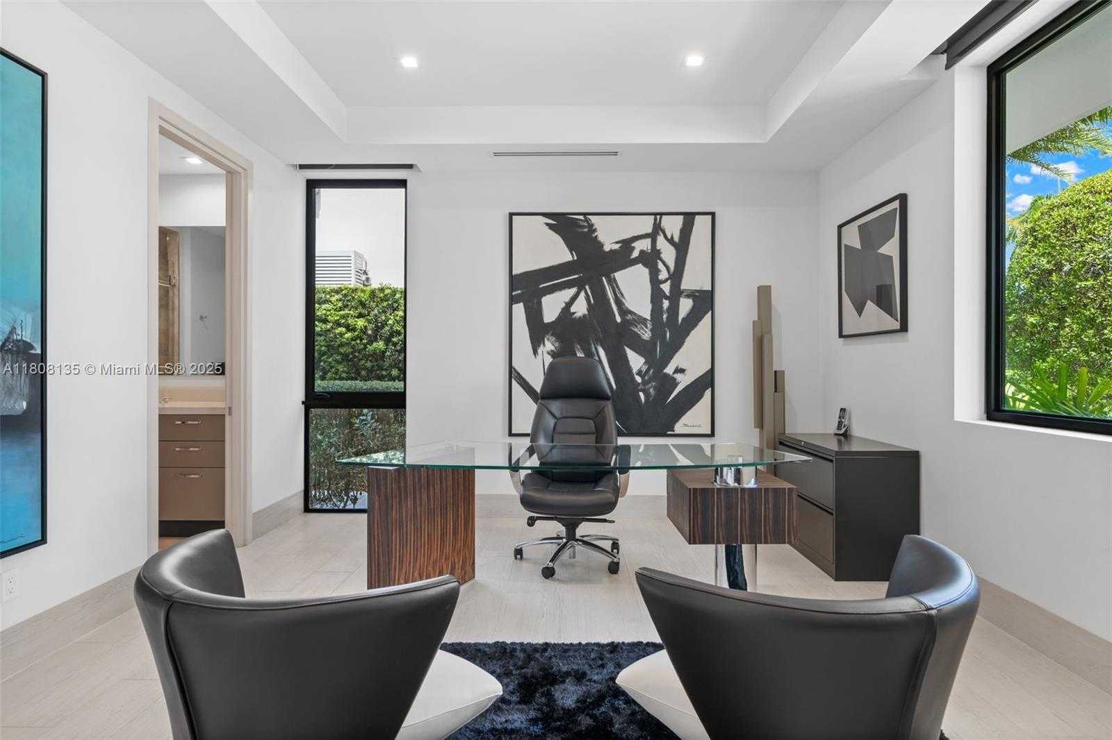 Small Image of 2519 LUCILLE DR, Fort Lauderdale Number 19