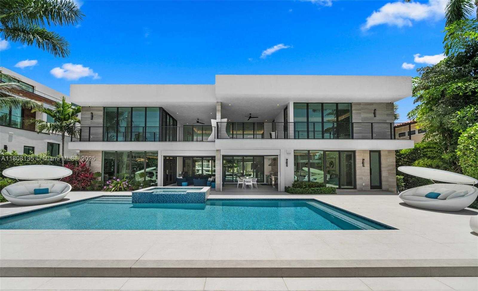 Small Image of 2519 LUCILLE DR, Fort Lauderdale Number 3
