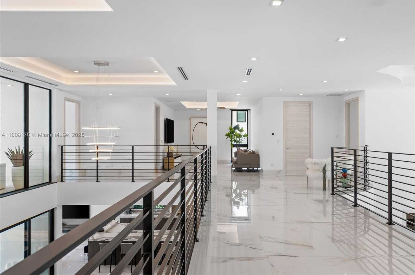 Small Image of 2519 LUCILLE DR, Fort Lauderdale Number 39