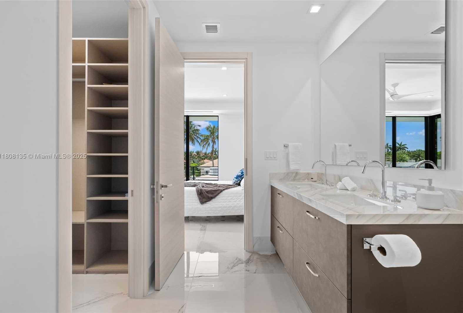 Small Image of 2519 LUCILLE DR, Fort Lauderdale Number 45