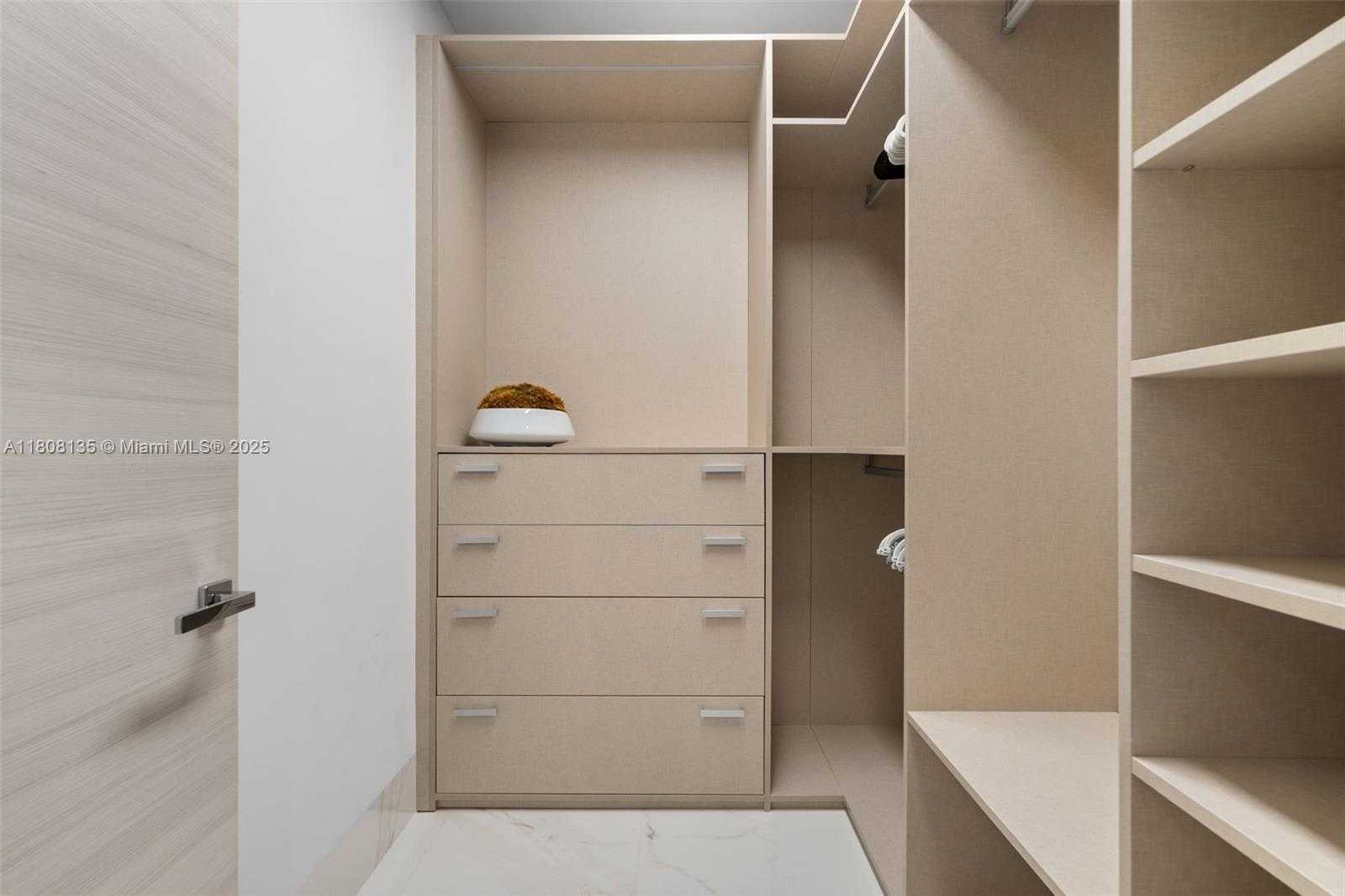 Small Image of 2519 LUCILLE DR, Fort Lauderdale Number 52