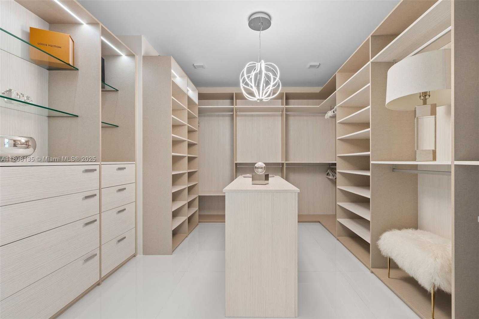 Small Image of 2519 LUCILLE DR, Fort Lauderdale Number 58