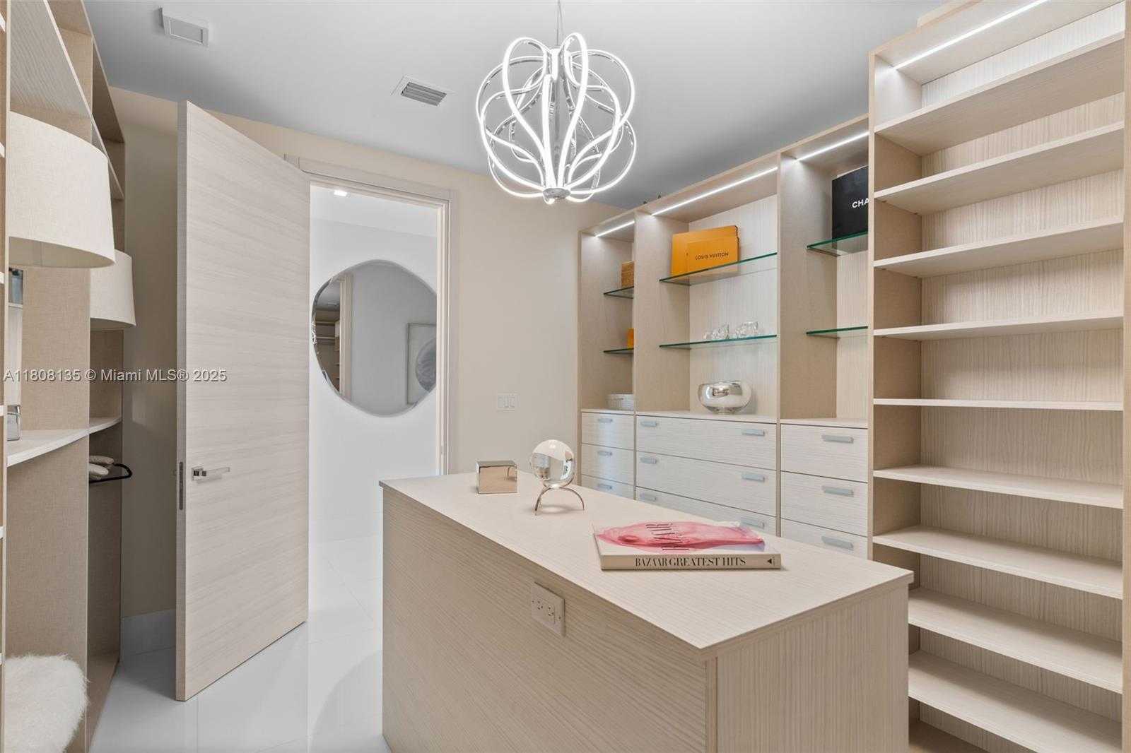 Small Image of 2519 LUCILLE DR, Fort Lauderdale Number 59