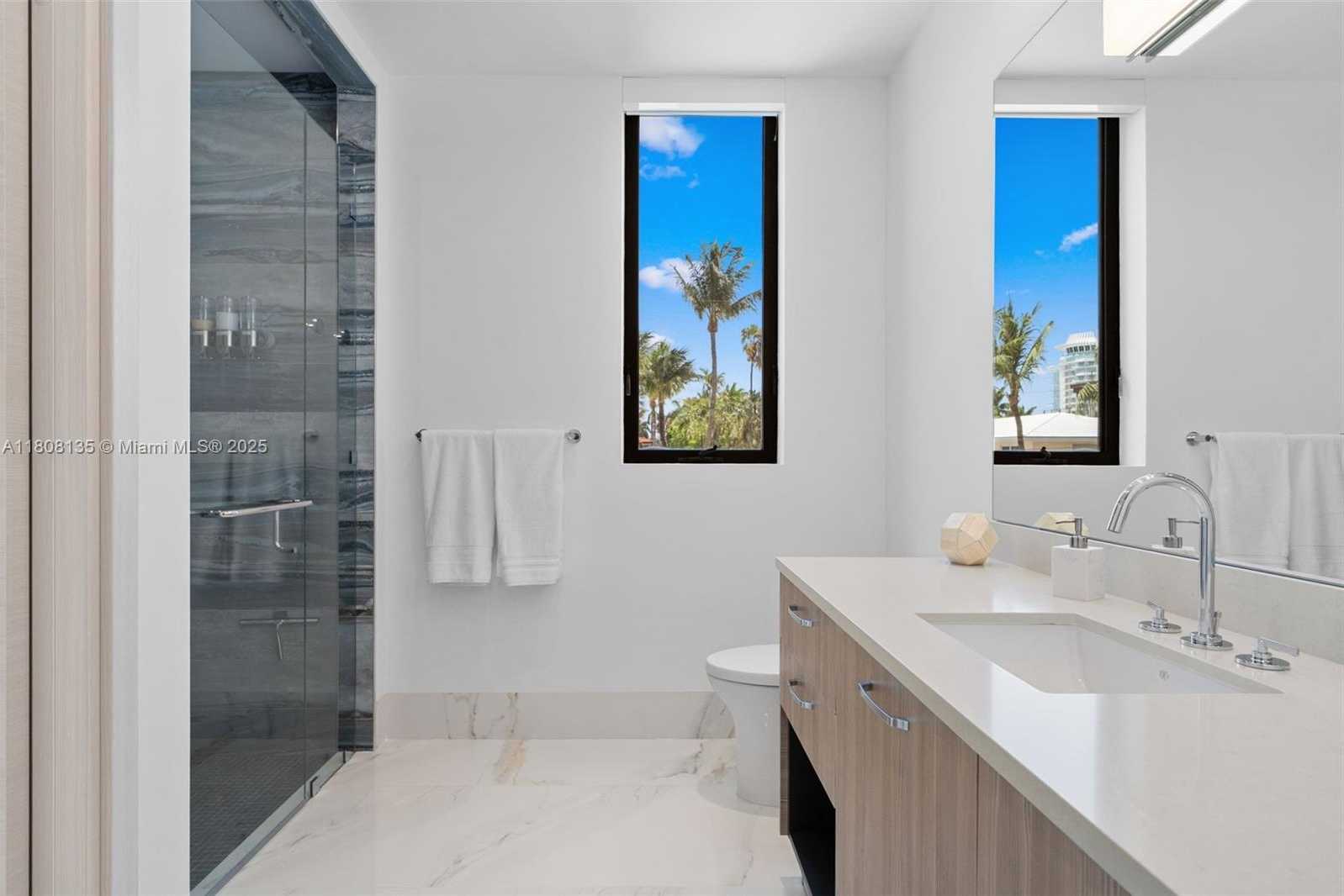 Small Image of 2519 LUCILLE DR, Fort Lauderdale Number 62