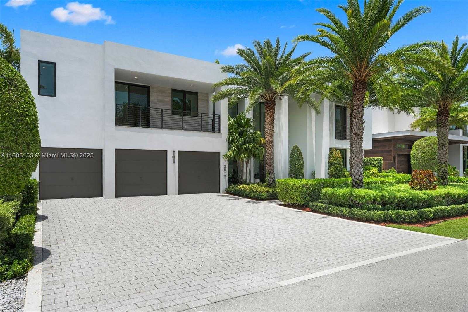 Small Image of 2519 LUCILLE DR, Fort Lauderdale Number 7
