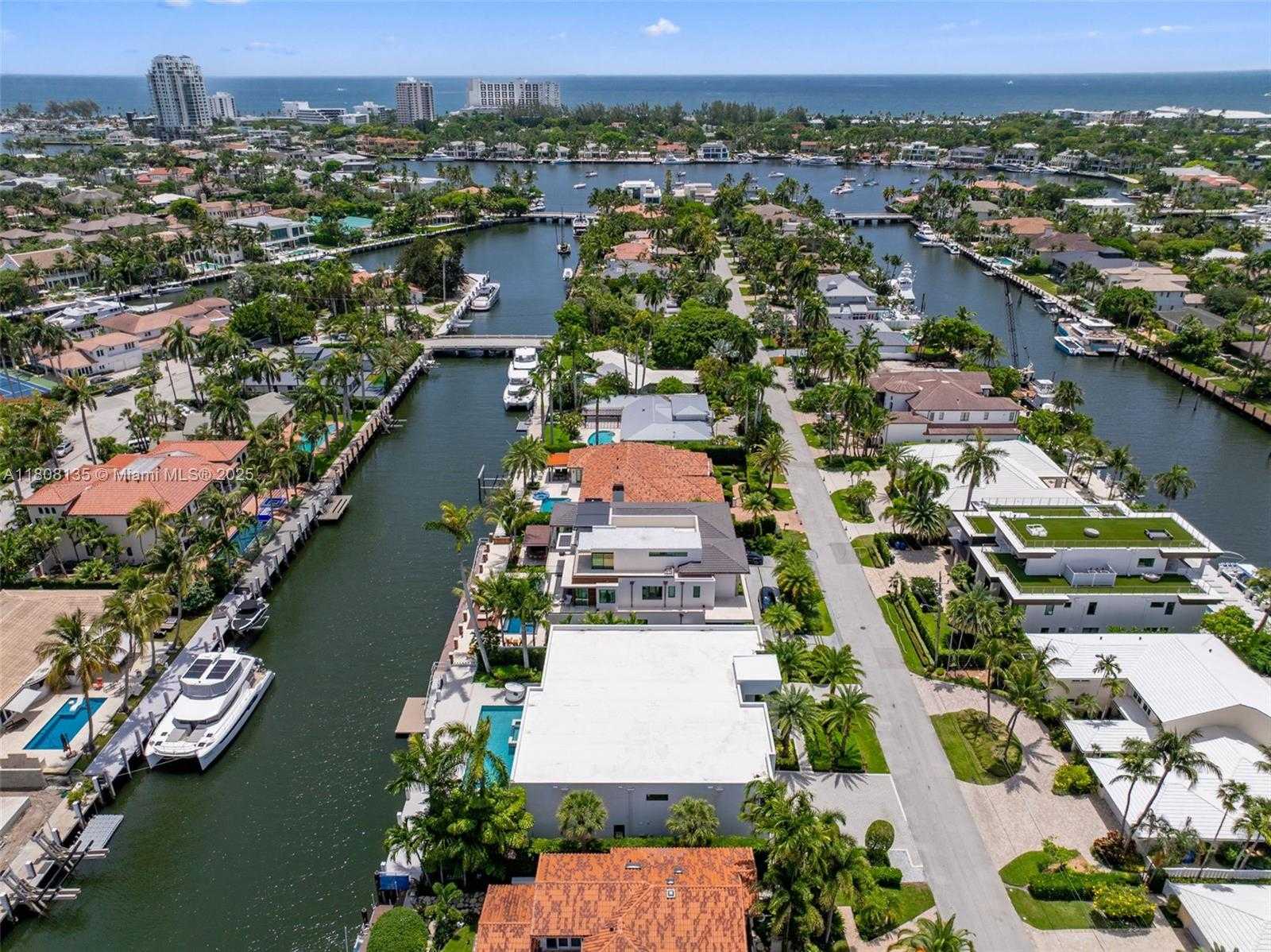 Small Image of 2519 LUCILLE DR, Fort Lauderdale Number 72