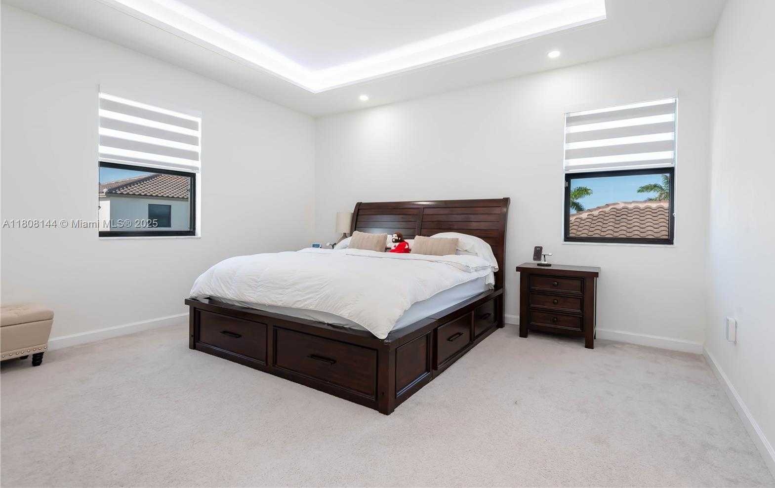 Small Image of 11911 SW 239 St, Princeton, FL 33032, USA Number 16