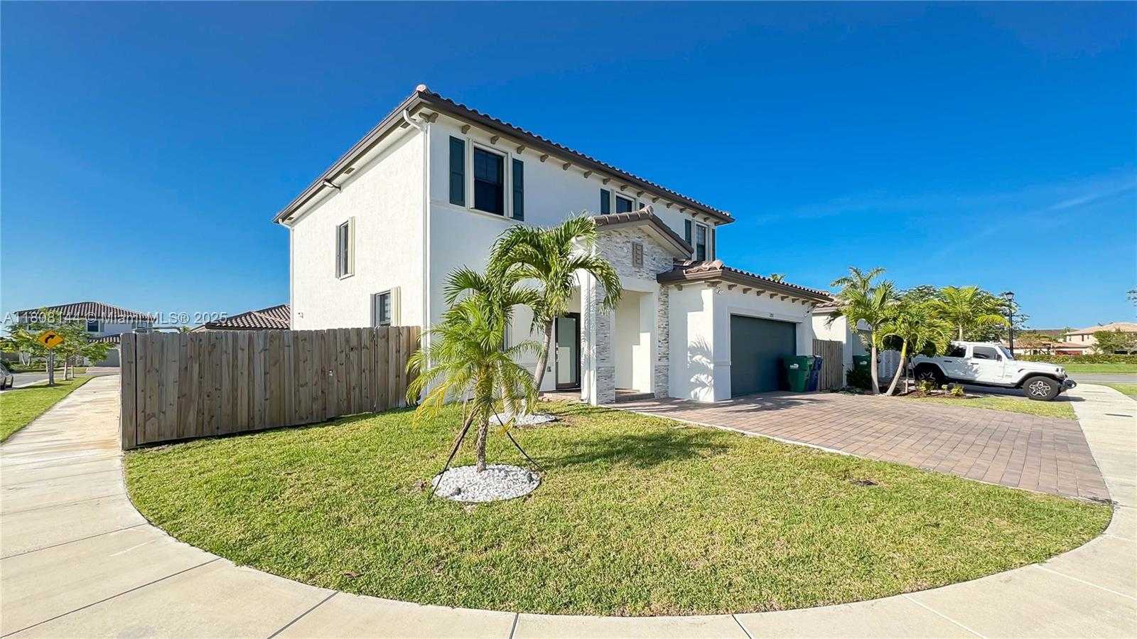 Small Image of 11911 SW 239 St, Princeton, FL 33032, USA Number 36