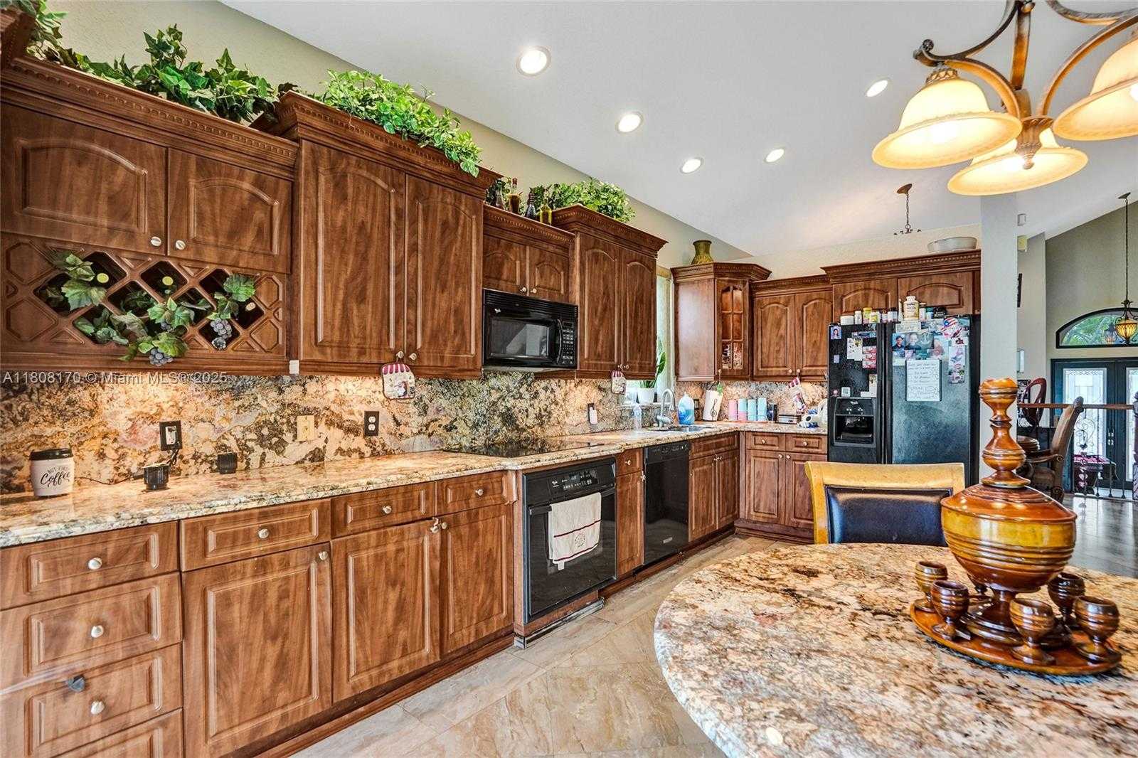 Small Image of 4946 SOUTH WEST 166TH AVE, Miramar Number 23