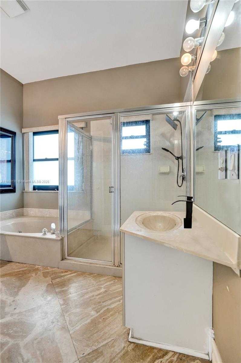 Small Image of 4946 SOUTH WEST 166TH AVE, Miramar Number 29