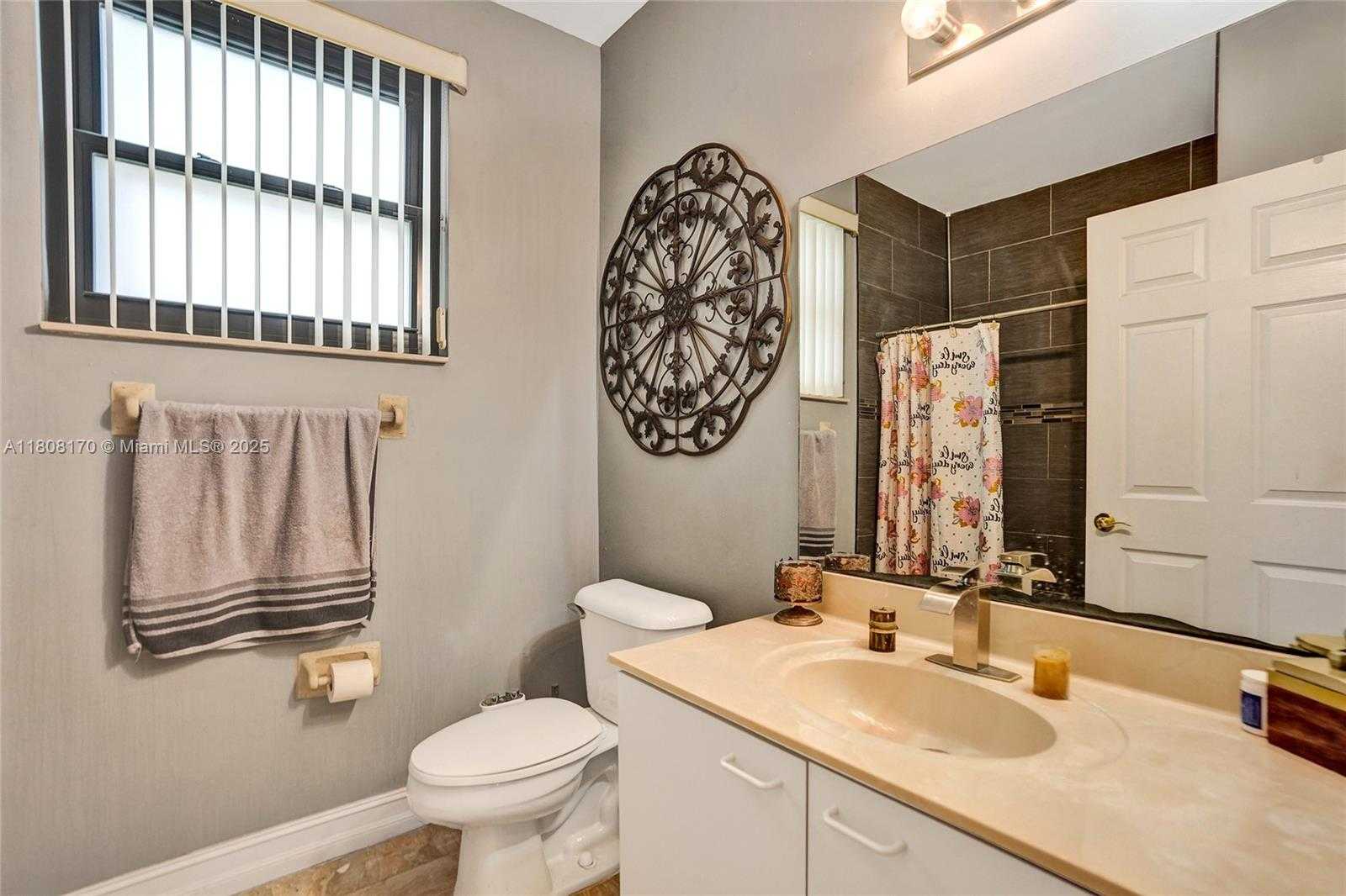 Small Image of 4946 SOUTH WEST 166TH AVE, Miramar Number 37