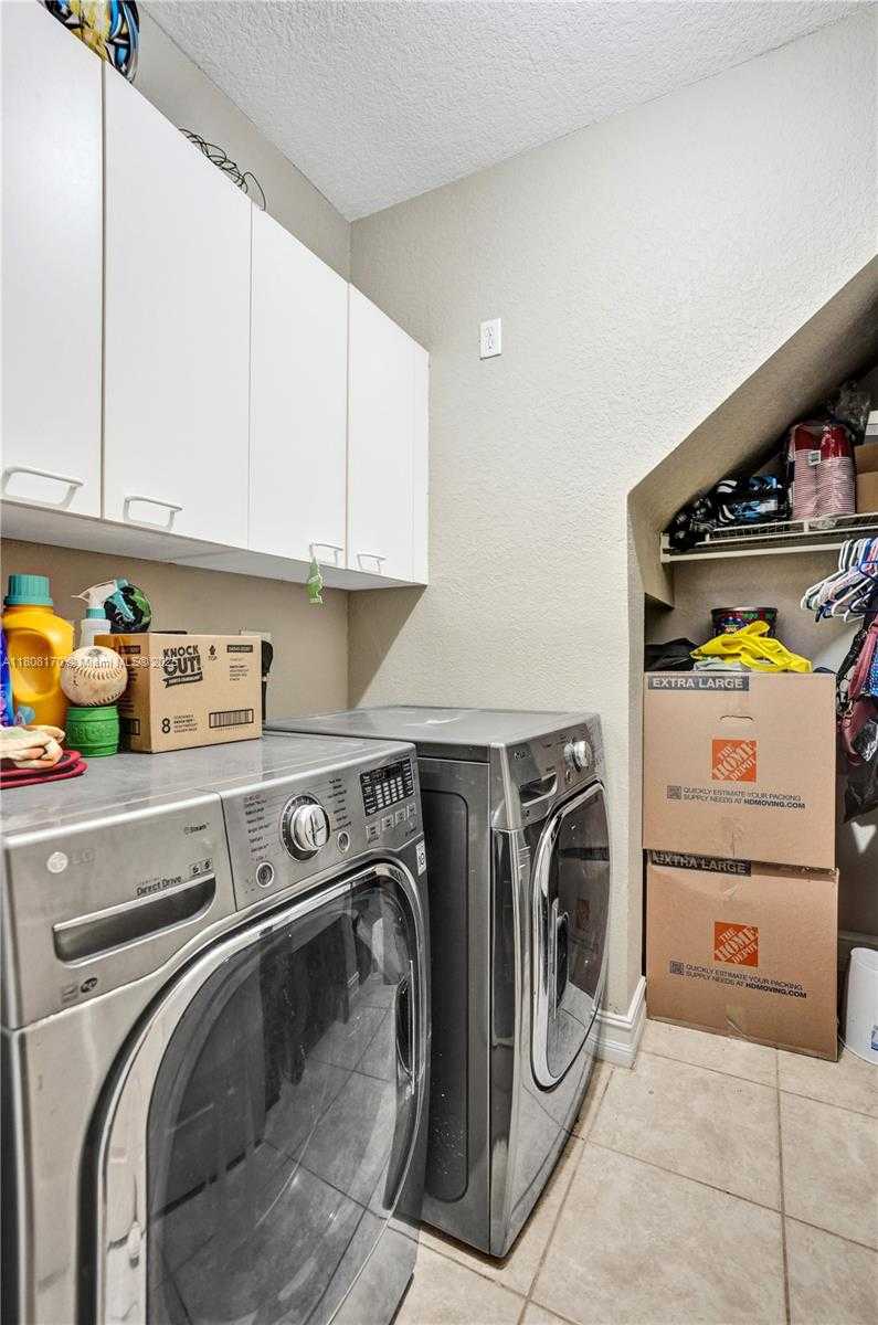 Small Image of 4946 SOUTH WEST 166TH AVE, Miramar Number 48