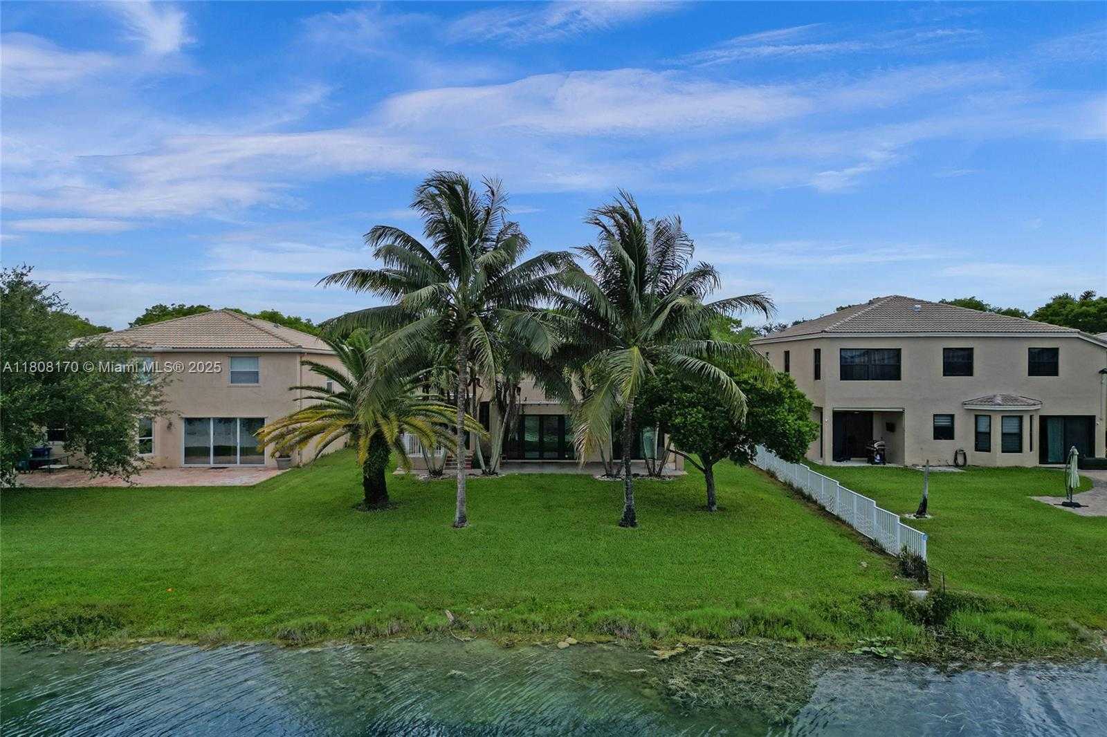 Small Image of 4946 SOUTH WEST 166TH AVE, Miramar Number 73