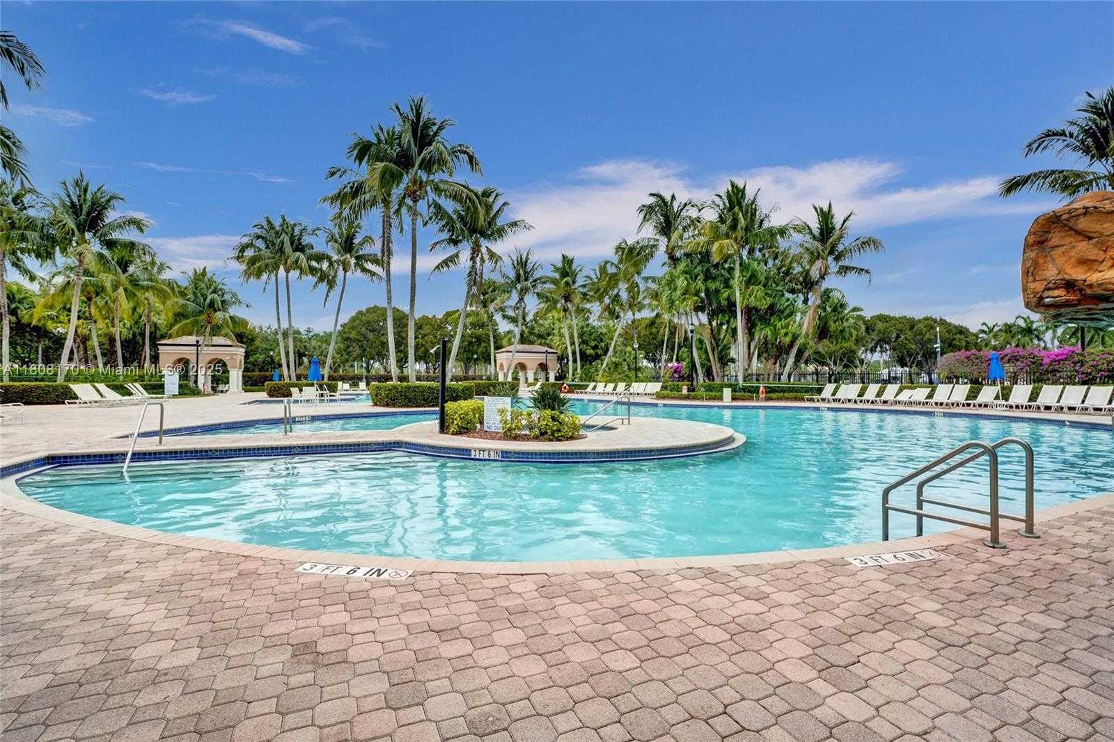 Small Image of 4946 SOUTH WEST 166TH AVE, Miramar Number 82