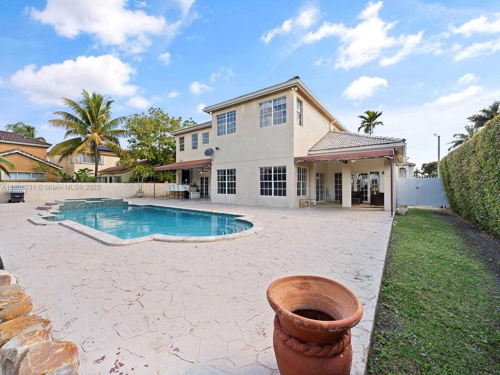 Small Image of 11230 SOUTH WEST 156TH AVE, Miami Number 17