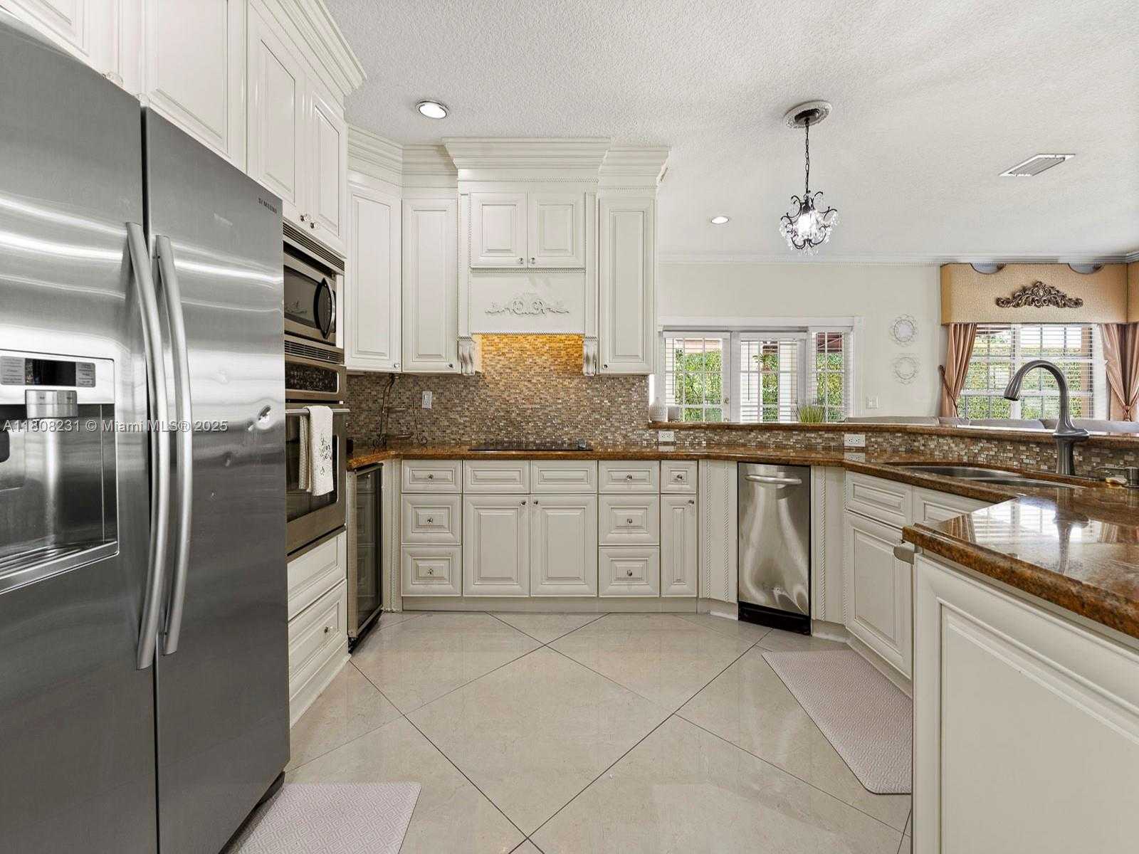 Small Image of 11230 SOUTH WEST 156TH AVE, Miami Number 34