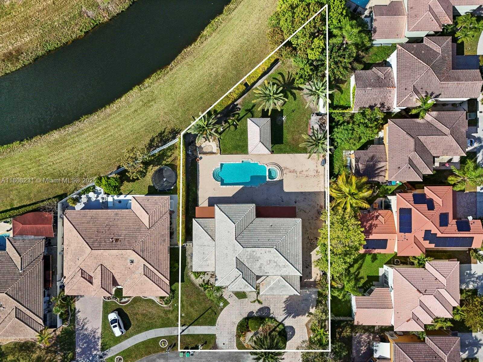 Small Image of 11230 SOUTH WEST 156TH AVE, Miami Number 9