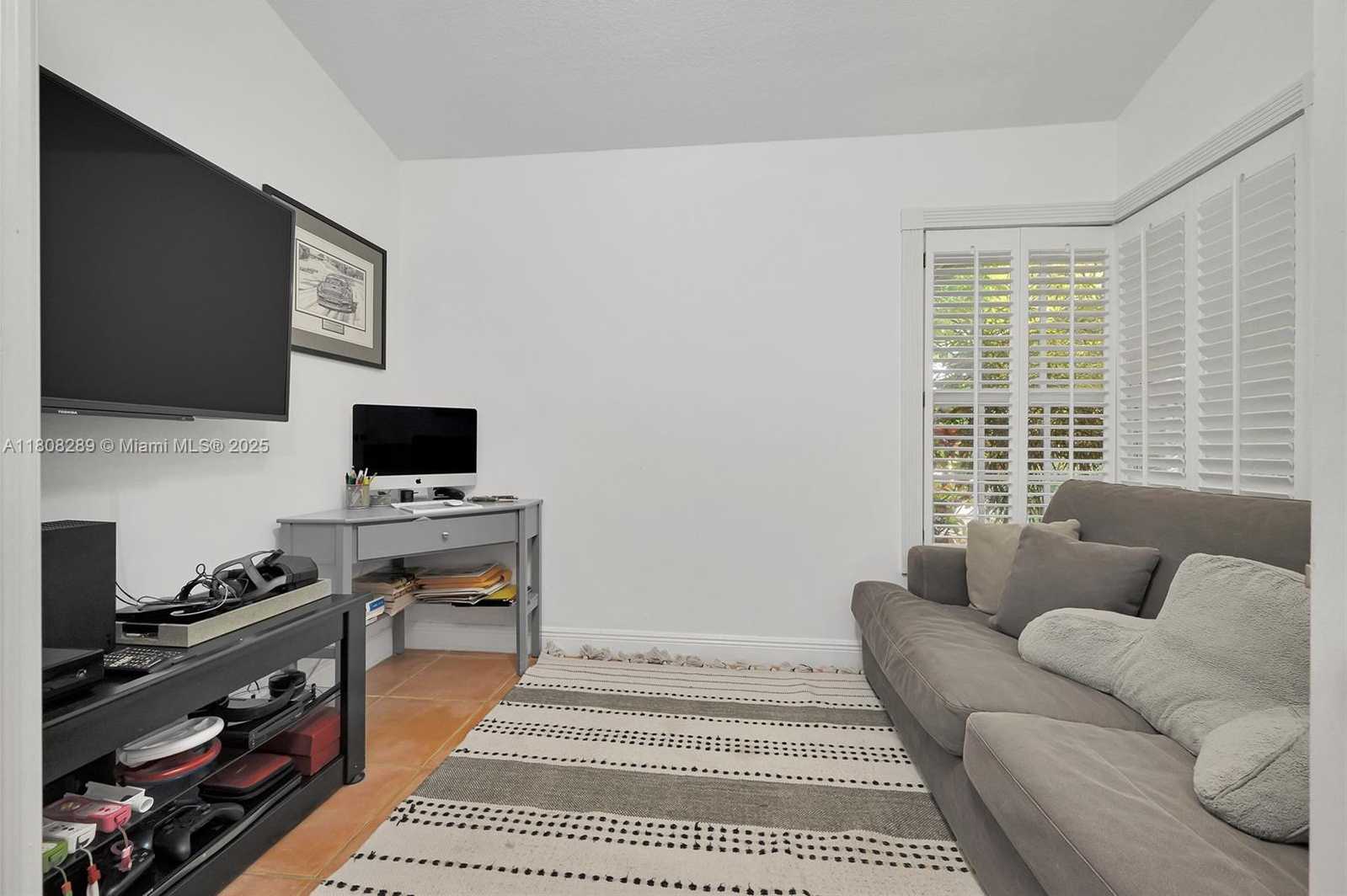 Small Image of 2215 SOUTH WEST 14TH PL, Boca Raton Number 15
