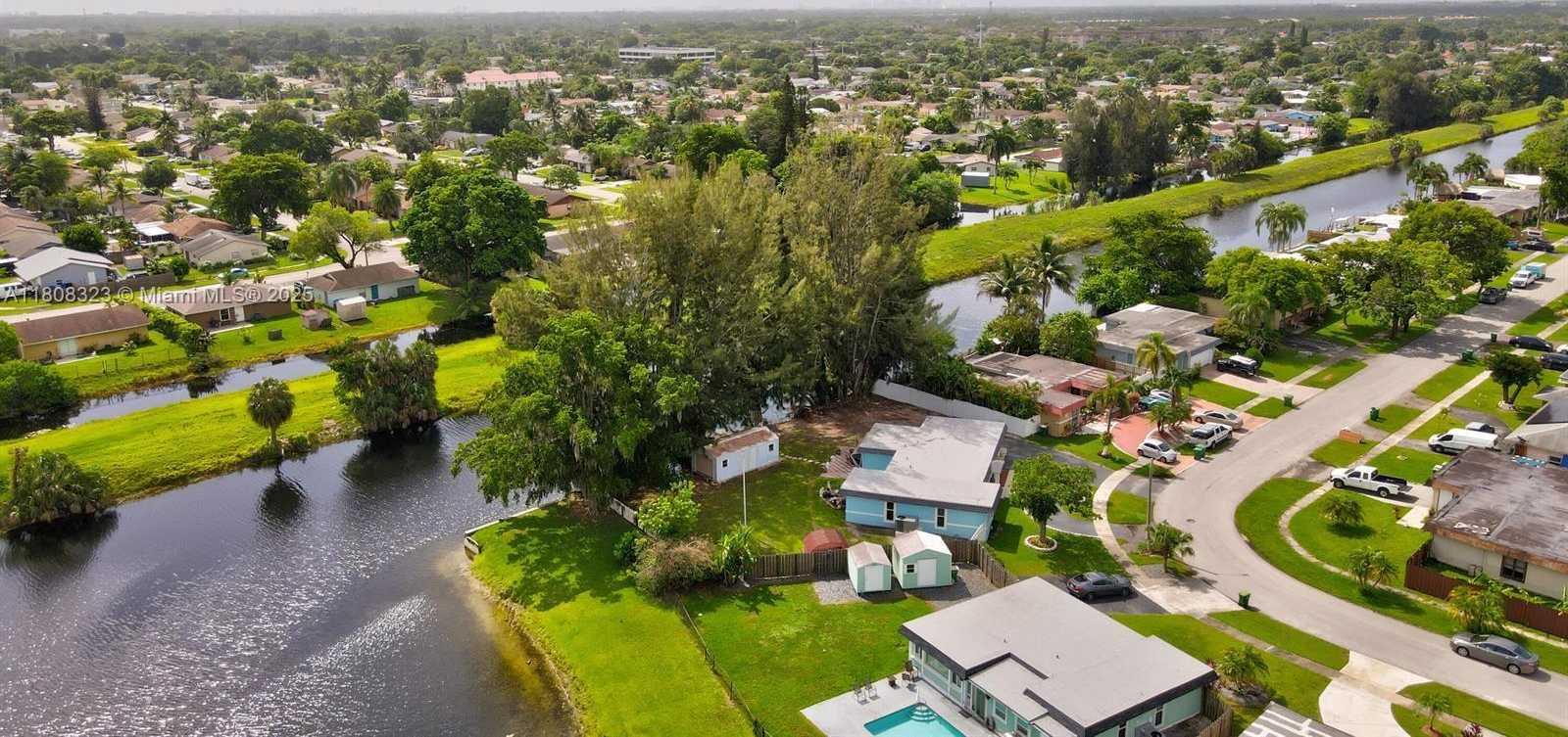 Small Image of 6605 NORTH WEST 80TH CT, Tamarac Number 12