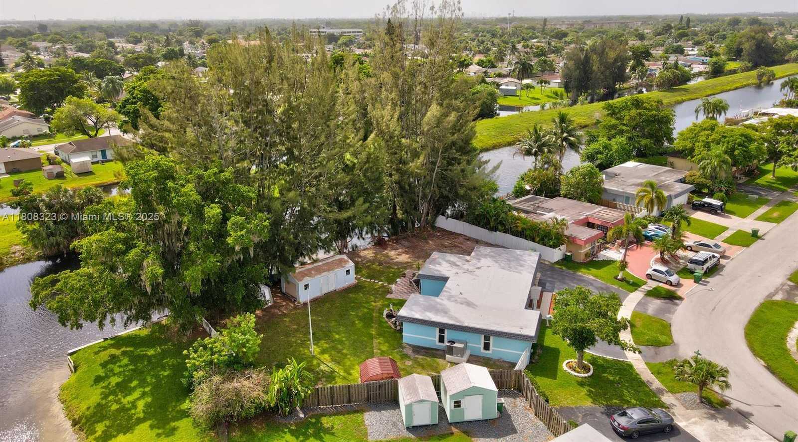 Small Image of 6605 NORTH WEST 80TH CT, Tamarac Number 13