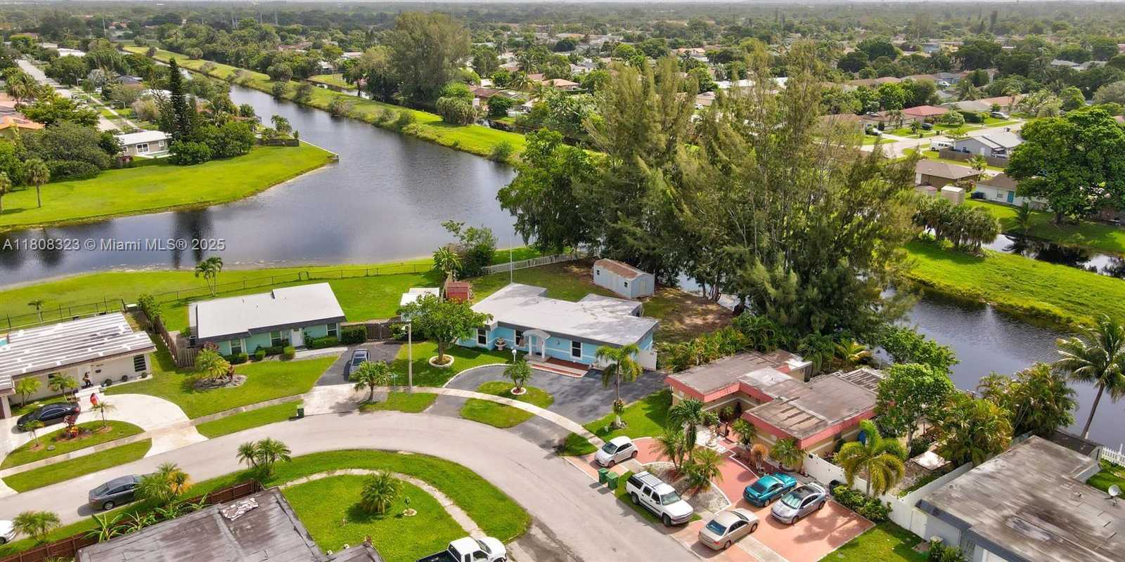 Small Image of 6605 NORTH WEST 80TH CT, Tamarac Number 16