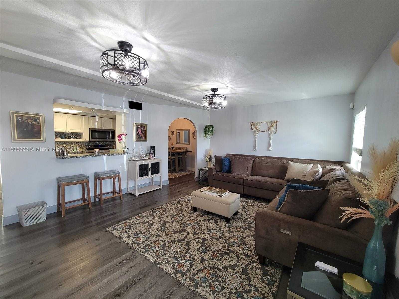 Small Image of 6605 NORTH WEST 80TH CT, Tamarac Number 18