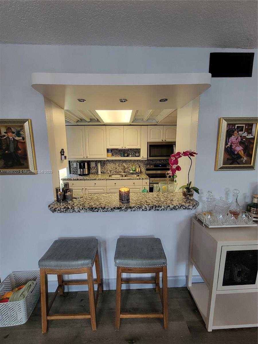 Small Image of 6605 NORTH WEST 80TH CT, Tamarac Number 19