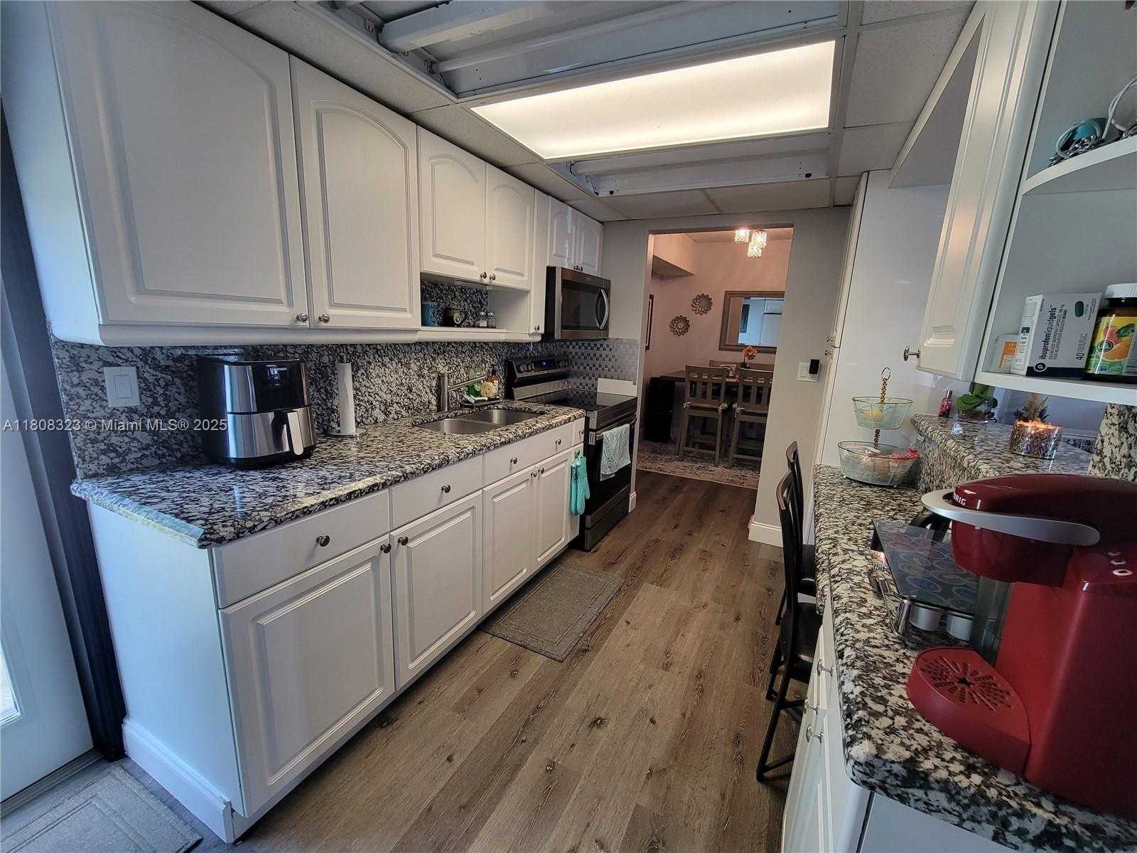 Small Image of 6605 NORTH WEST 80TH CT, Tamarac Number 22
