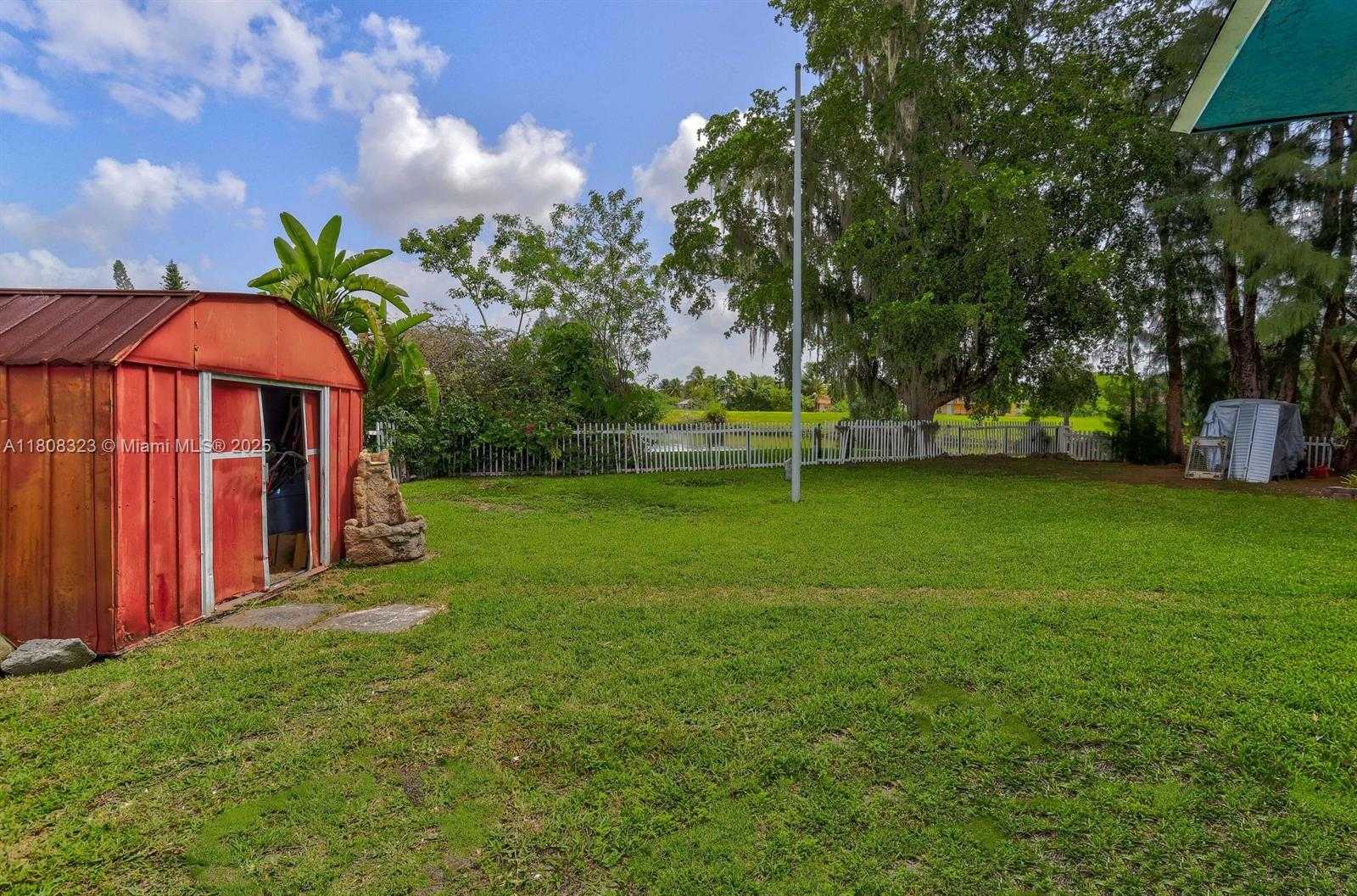 Small Image of 6605 NORTH WEST 80TH CT, Tamarac Number 6