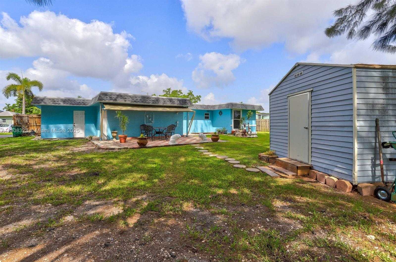 Small Image of 6605 NORTH WEST 80TH CT, Tamarac Number 7