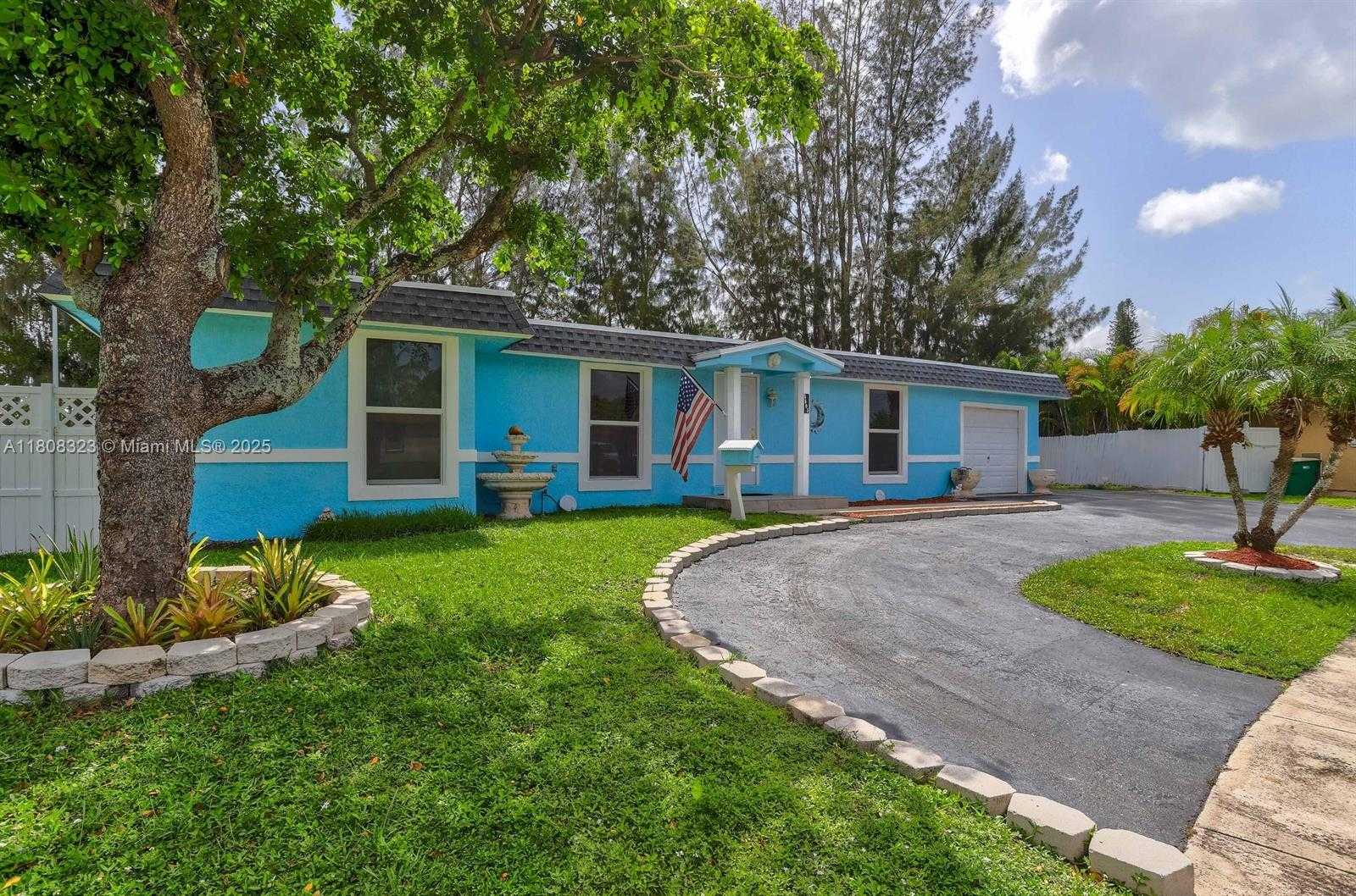 Small Image of 6605 NORTH WEST 80TH CT, Tamarac Number 9